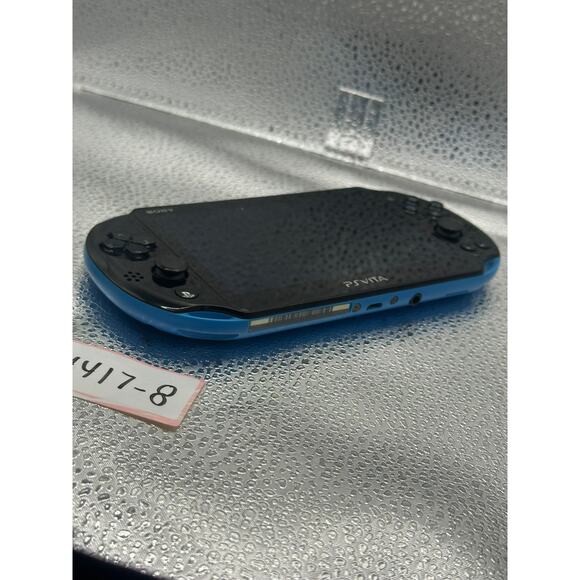 blue ps vita 2000 w/charger well protected - Picture 6 of 8